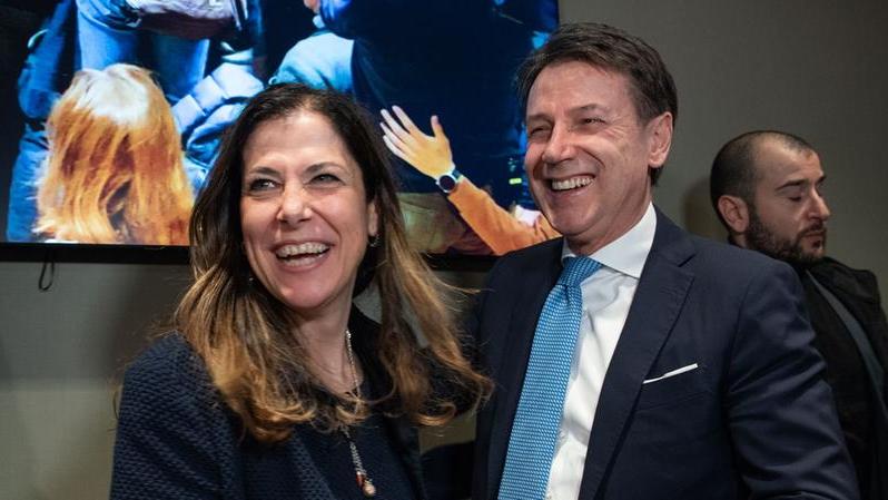 Elezioni in Sardegna, Giuseppe Conte: «Poco tempo per festeggiare, ci siamo solo concessi mirto e cannonau»