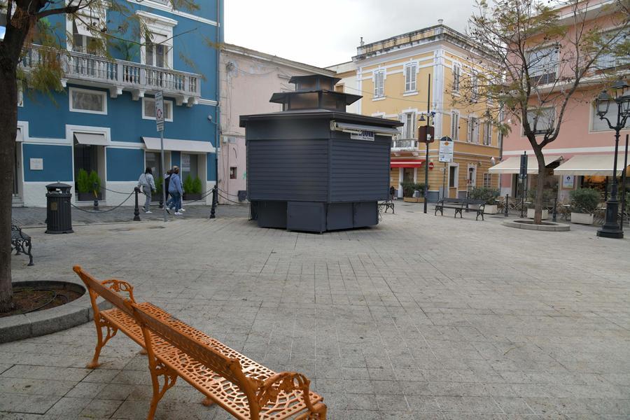Olbia, dopo quasi 90 anni e tre generazioni al lavoro chiude l’edicola della piazza