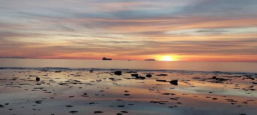 Livorno, la spiaggia della Vela e che tramonto! Grazie a Barbara Piattellini