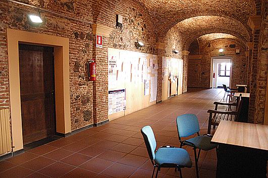 
	Ambienti del Chiostro del Carmine, sede del Consorzio universitario&nbsp;


