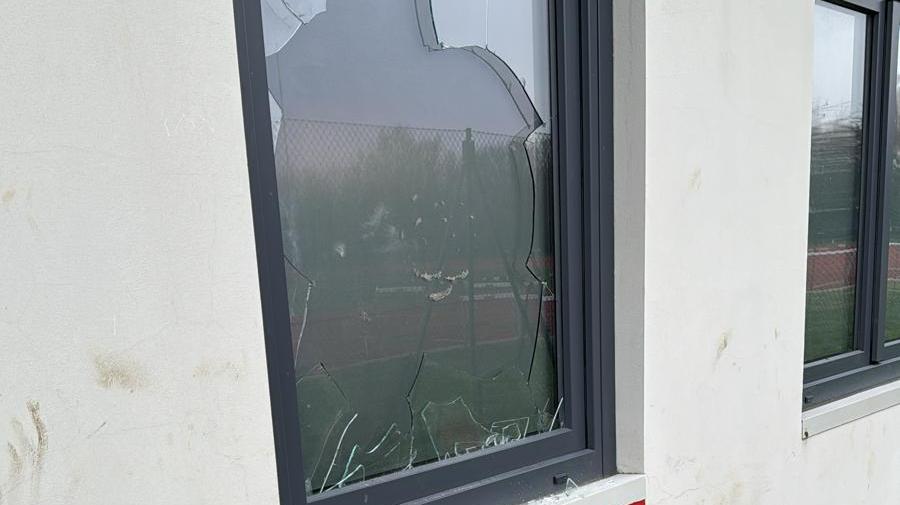 Carpi, ancora vandali in azione: danneggiato il campo Pietri