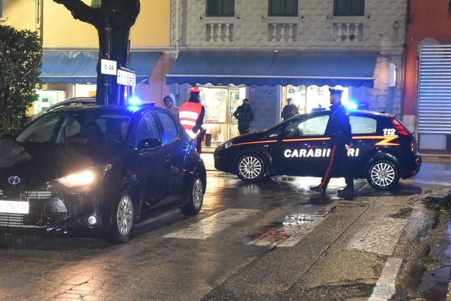 
	I carabinieri sul luogo del femminicidio di Fornaci di Barga

