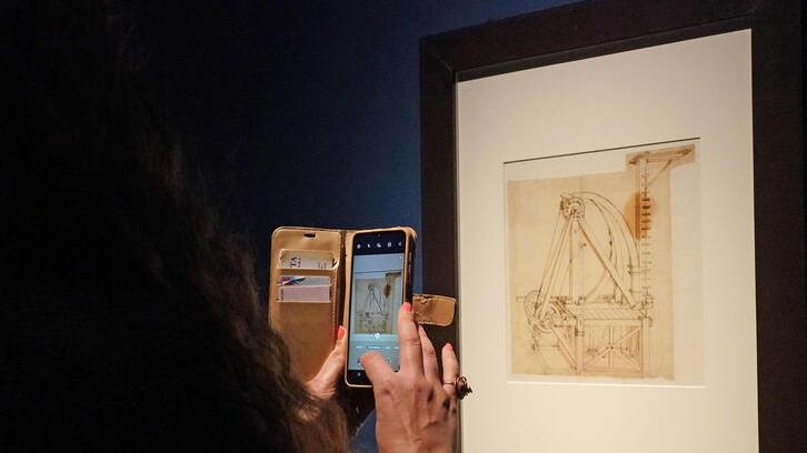 La rivista specializzata stronca la mostra livornese su Leonardo da Vinci: ecco perché