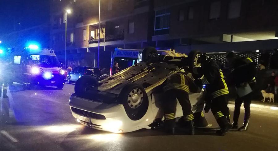 
	I vigili del fuoco liberano la persona

