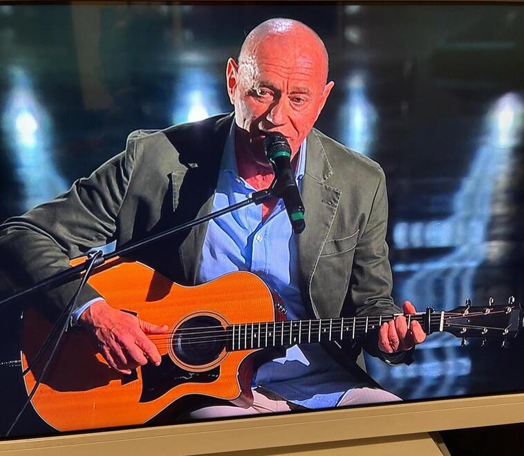 Un viareggino a “The Voice Senior”: Malfatti strappa applausi e avanza
