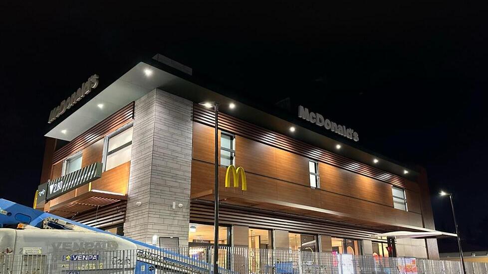 Massa, McDonald’s apre un nuovo locale e assume: i requisiti e come candidarsi