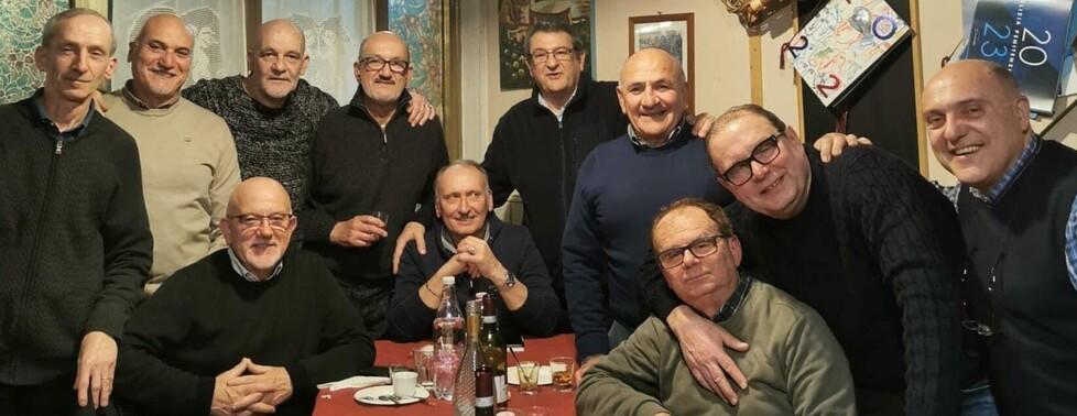 Gli ex compagni di classe della 1° B dell'Orlando di Livorno a cena 50 anni dopo