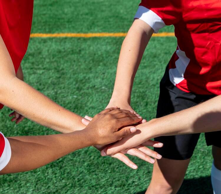 Mio figlio prigioniero della Figc: «Può allenarsi, ma non può giocare»