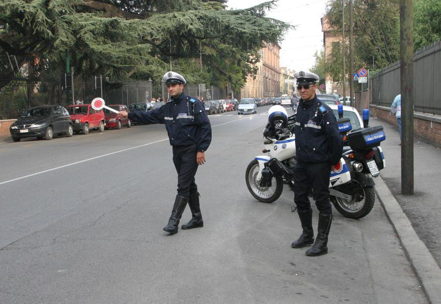 
	Gli agenti avevano intimato l'alt alzando la paletta (foto archivio)

