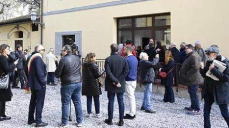 
	Un momento della festa per l'inaugurazione della nuova sede di Telefono Charlie

