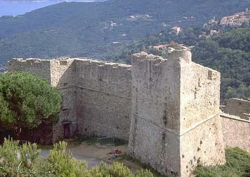 Recupero della Fortezza di Marciana: il progetto, i costi, gli obiettivi e le indagini degli esperti