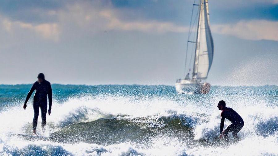 Livorno e i suoi surfisti: buon lunedì da Paolo Belloni