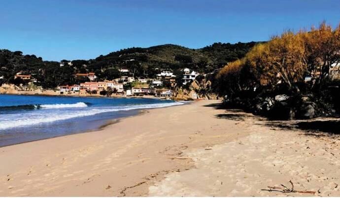 Elba, più sabbia per Biodola e Scaglieri: via al restyling in difesa delle spiagge