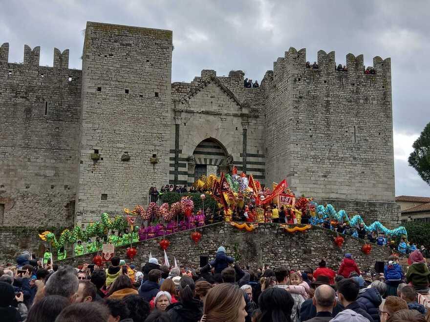 Capodanno cinese a Prato: il dragone “conquista” il Castello dell’Imperatore