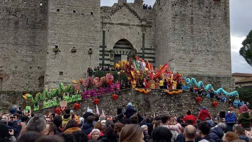 Capodanno cinese a Prato: il dragone “conquista” il Castello dell’Imperatore
