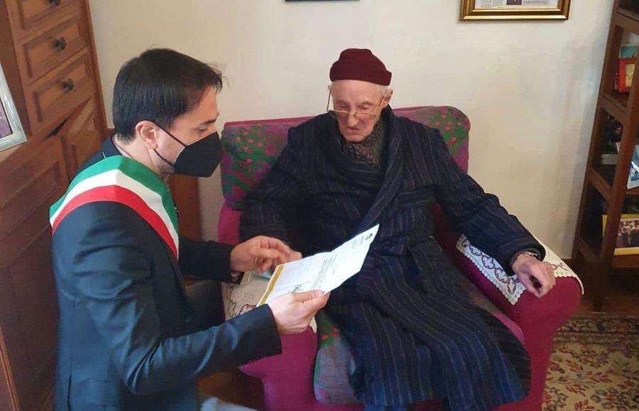 
	Il sindaco Fabio Lai con l'ex primo cittadino Giuseppe Deligia

