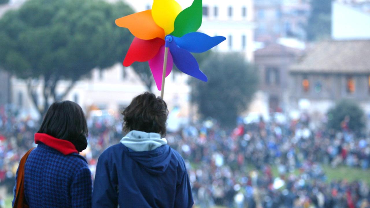 Non ci posso fare nulla, sono nata così e vi spiego perché essere arcobaleno è ancora difficile