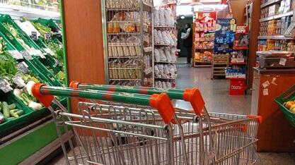 Consumismo male collaterale dei rapporti basati su fama e denaro