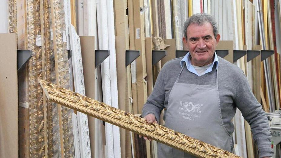 Il maestro corniciaio dice basta: chiude storica bottega di Quarrata