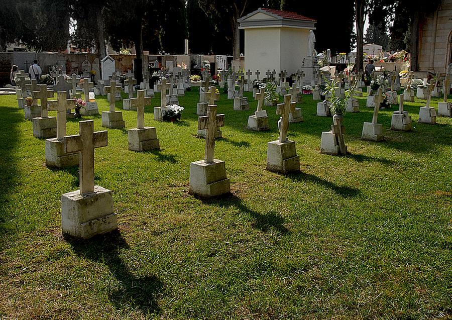 
	Uno scorcio del cimitero di San Pietro

