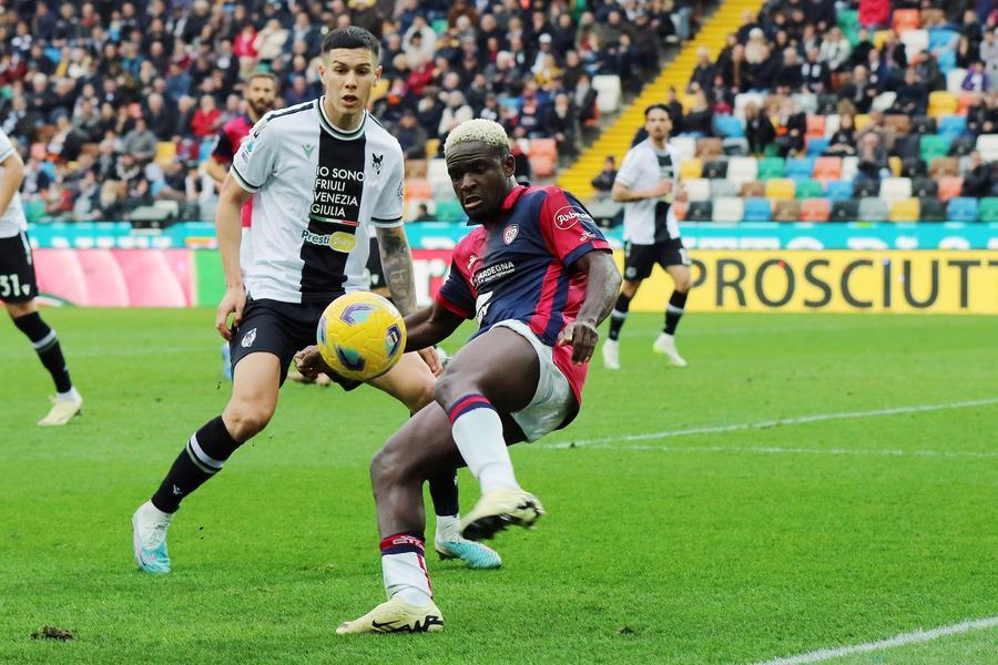 
	<strong>Zito Luvumbo&nbsp;</strong>attaccante del Cagliari

