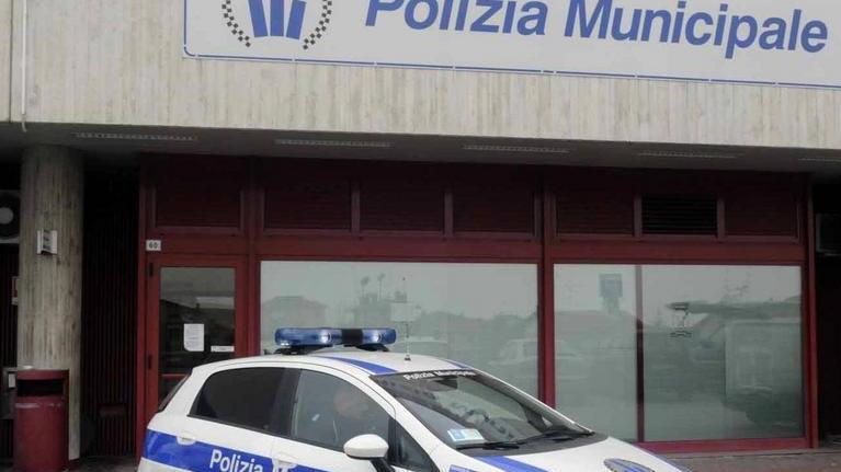 I tre malmenati dai vigili rifiutano il risarcimento