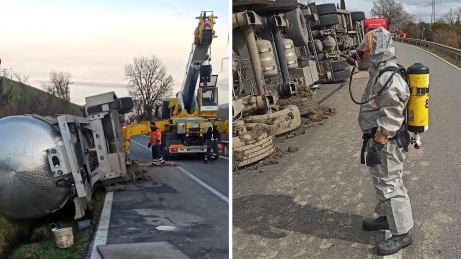 La cisterna rovesciata e l'intervento dei vigili del fuoco