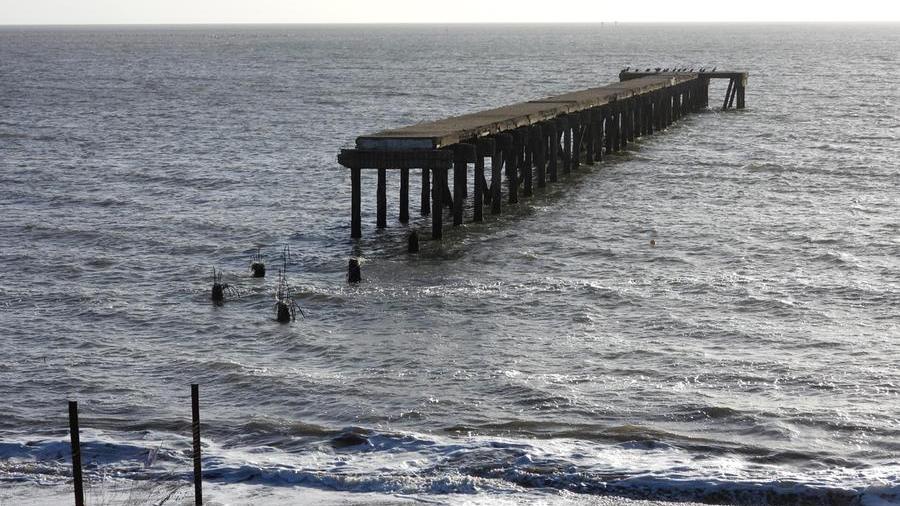 Così è ridotto il terzo pontile. Il primo non è messo molto meglio (foto fgp)