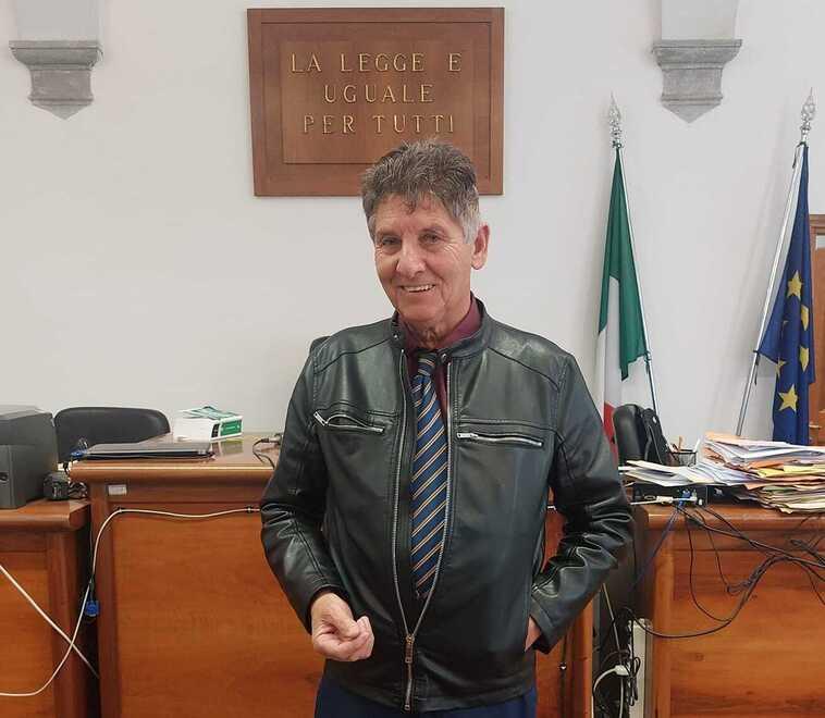 Vagli di Sotto, Puglia può imbracciare il fucile: vinto il ricorso contro la questura<br>
