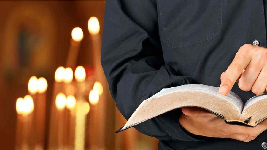 Abusi, sacerdote condannato: fu arrestato a Ferrara