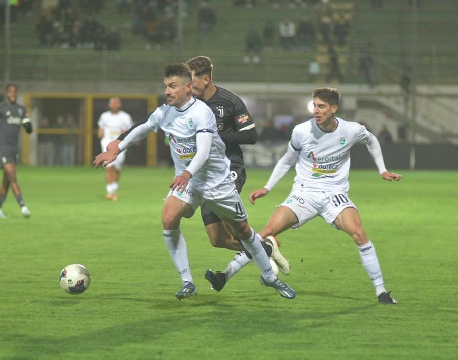 Olbia travolta in casa dalla Juve Ng: 0-4