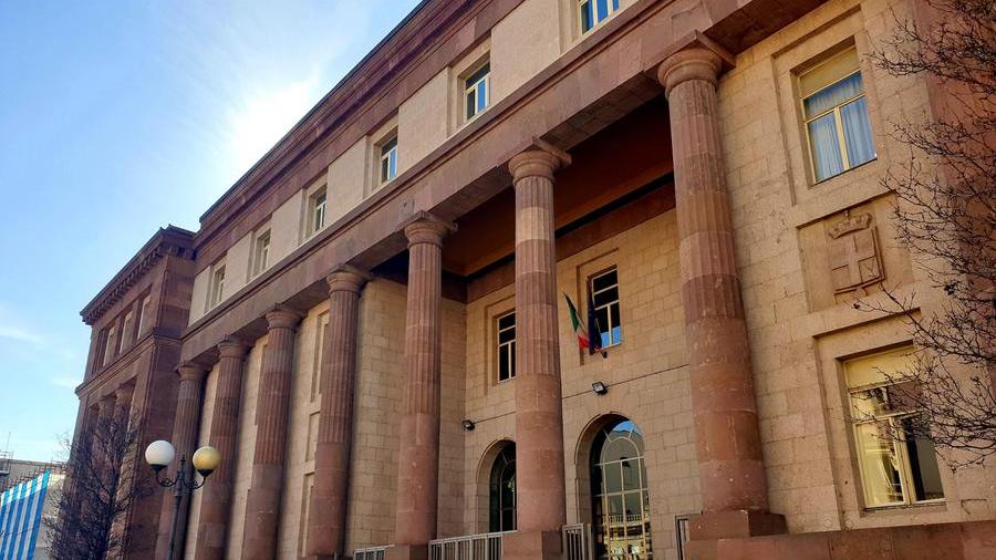 In tribunale a Sassari il racconto choc di una giovane studentessa: «Molestata da un uomo a bordo della nave»