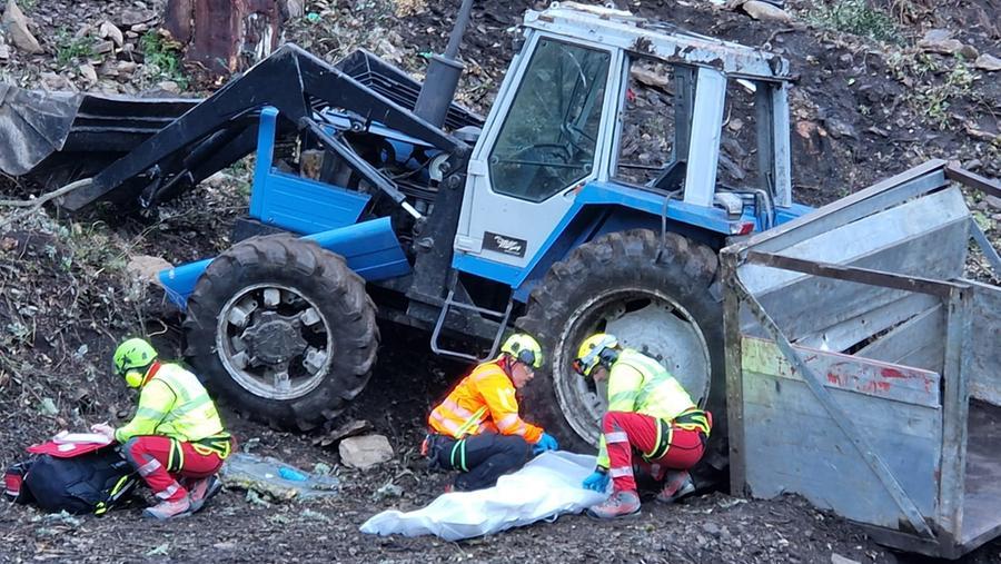 Tragedia nelle campagne tra Nughedu e Pattada, agricoltore muore schiacciato dal suo trattore