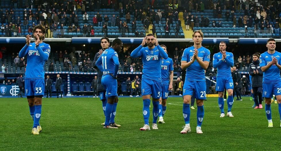La squadra durante il match contro il Cagliari (foto Empoli Fc)
