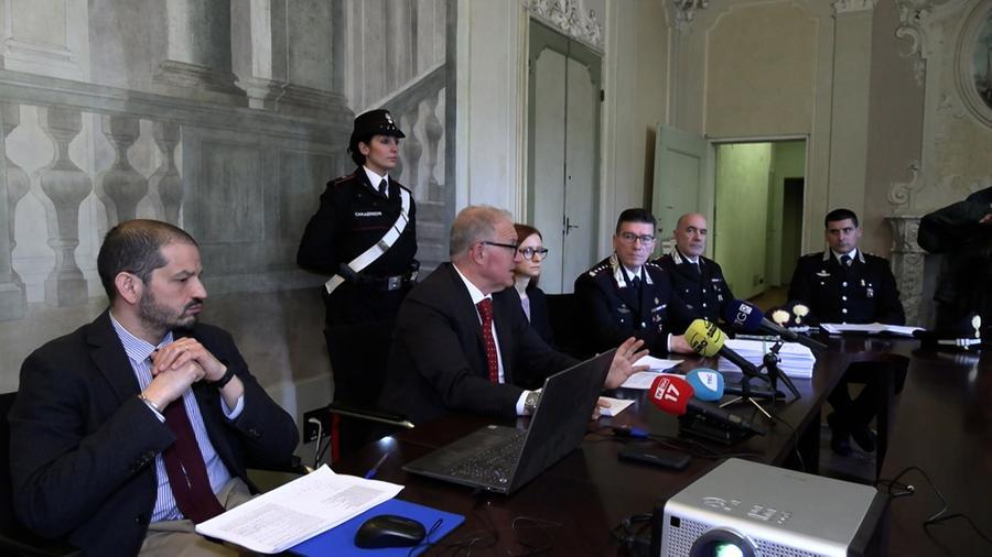 Droga, maxi blitz all’alba: colpo allo spaccio a Modena