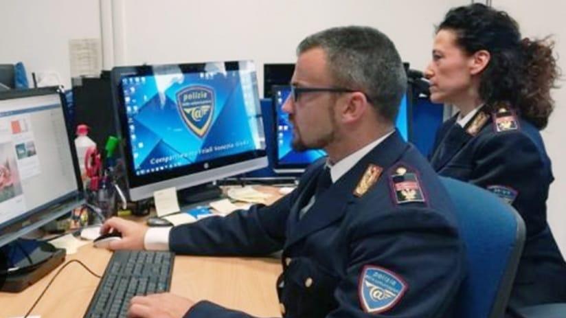 Operatori della Polizia postale