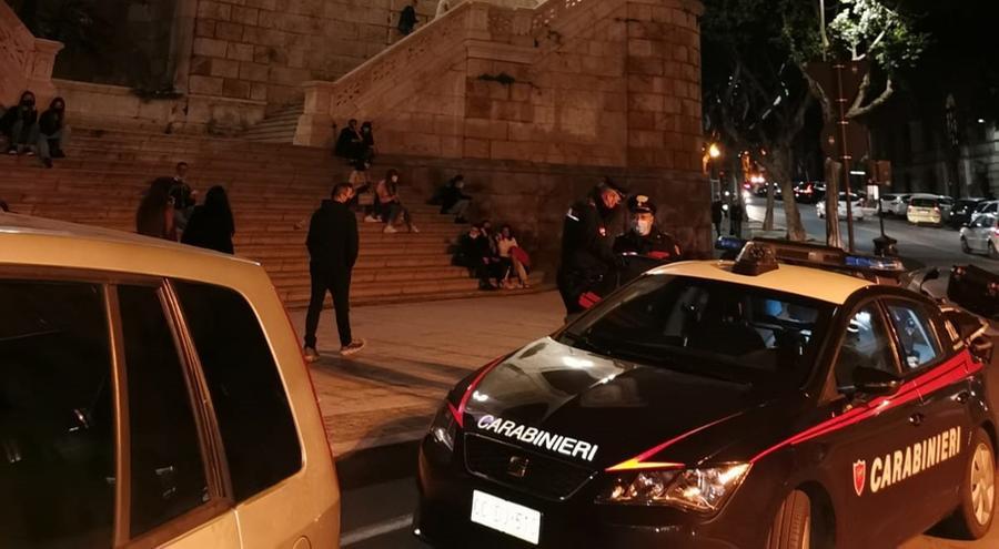 Cagliari, minaccia di lanciarsi dal bastione Saint Remy: carabiniere ci parla e lo salva