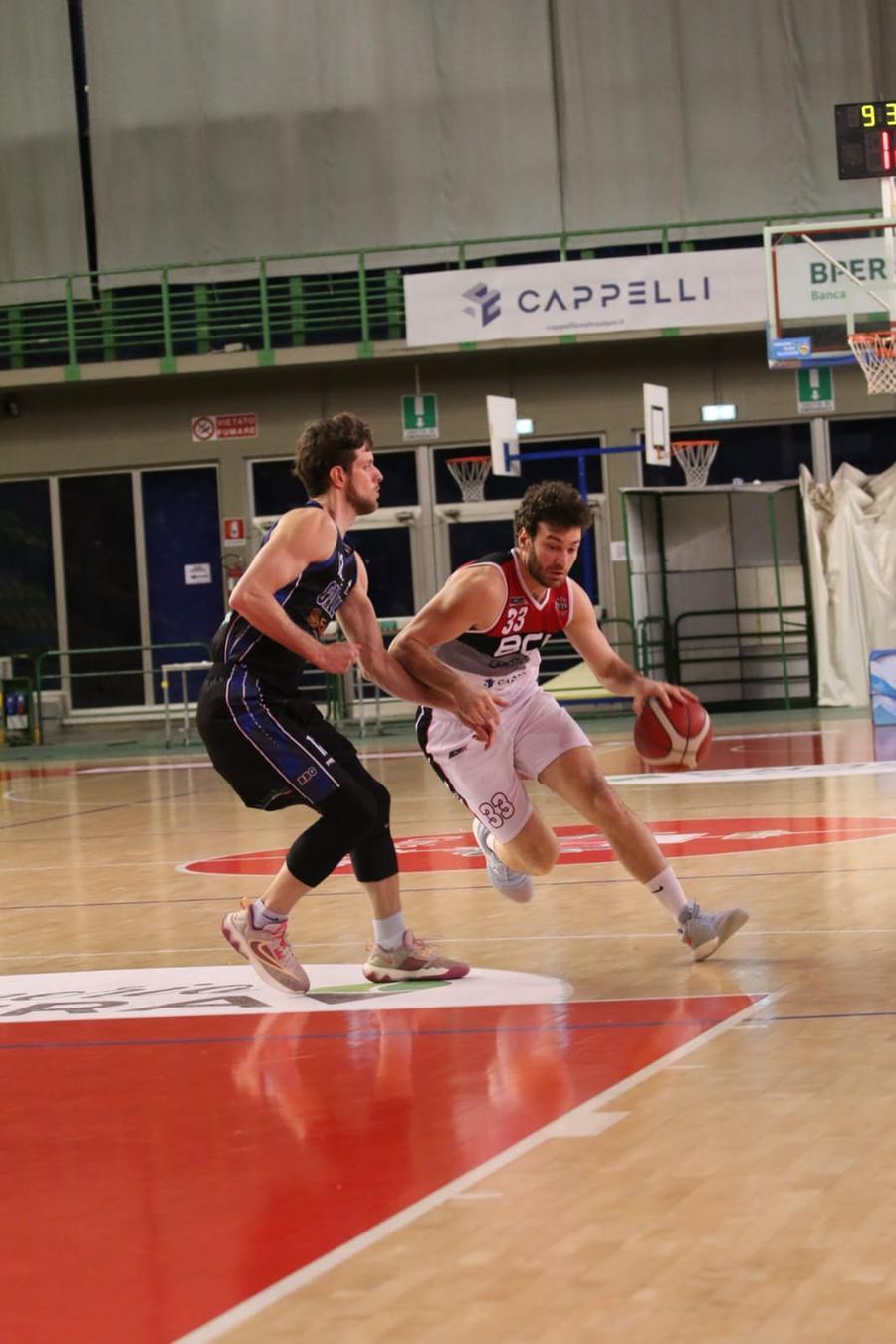
	Trentin (Bc Lucca) in azione durante una partita disputata al Palasport durante il turno di play In Silver

