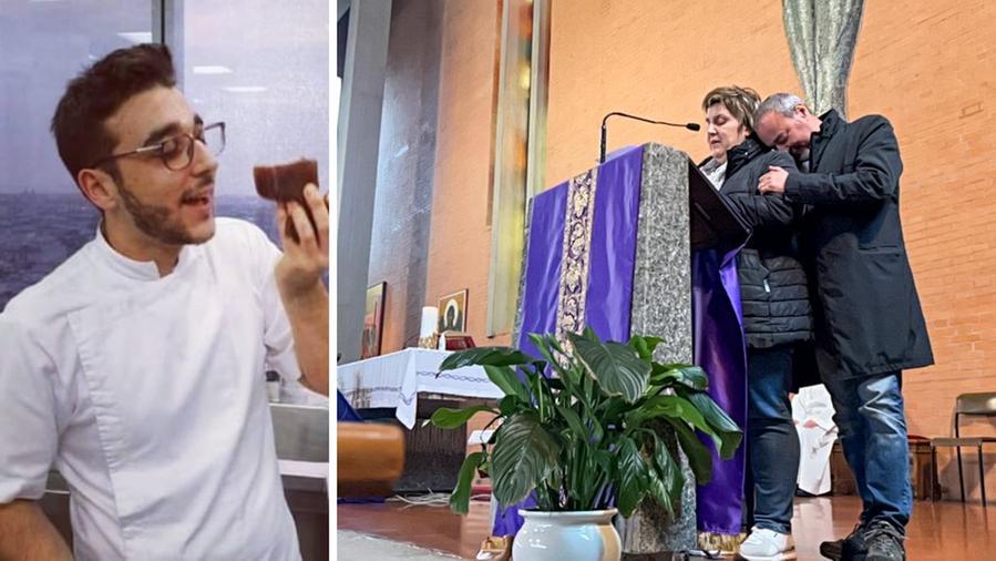 Cuoco morto a 28 anni, in chiesa il ricordo della mamma. In centinaia per l’ultimo saluto a Ivan