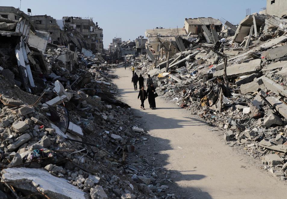 A Gaza tra morti di fame, epidemie e topi. «E oltre il valico i Tir con gli aiuti fermi» 