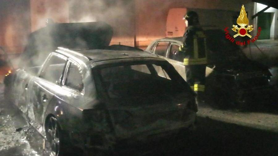 Auto date le fiamme: un altro caso