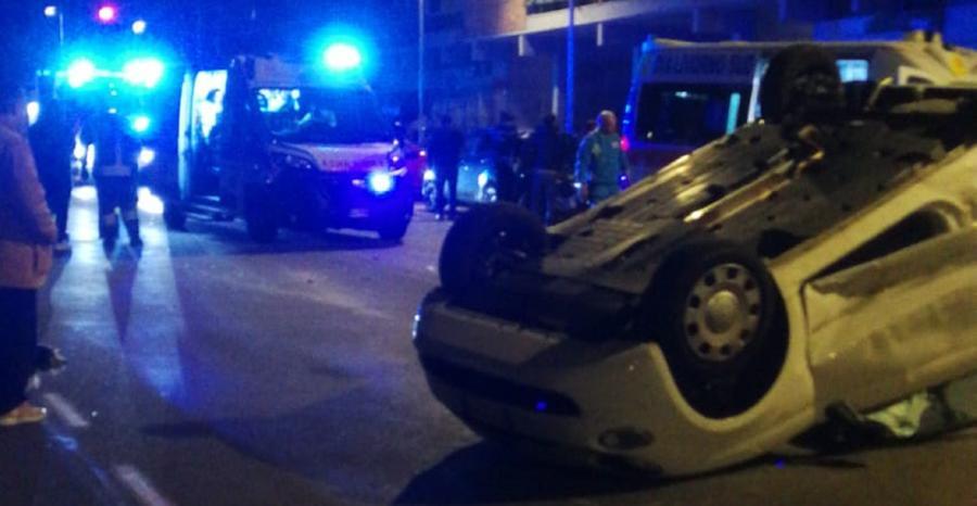 
	L'ultima auto ribaltata a Livorno: &egrave; successo alla Rosa

