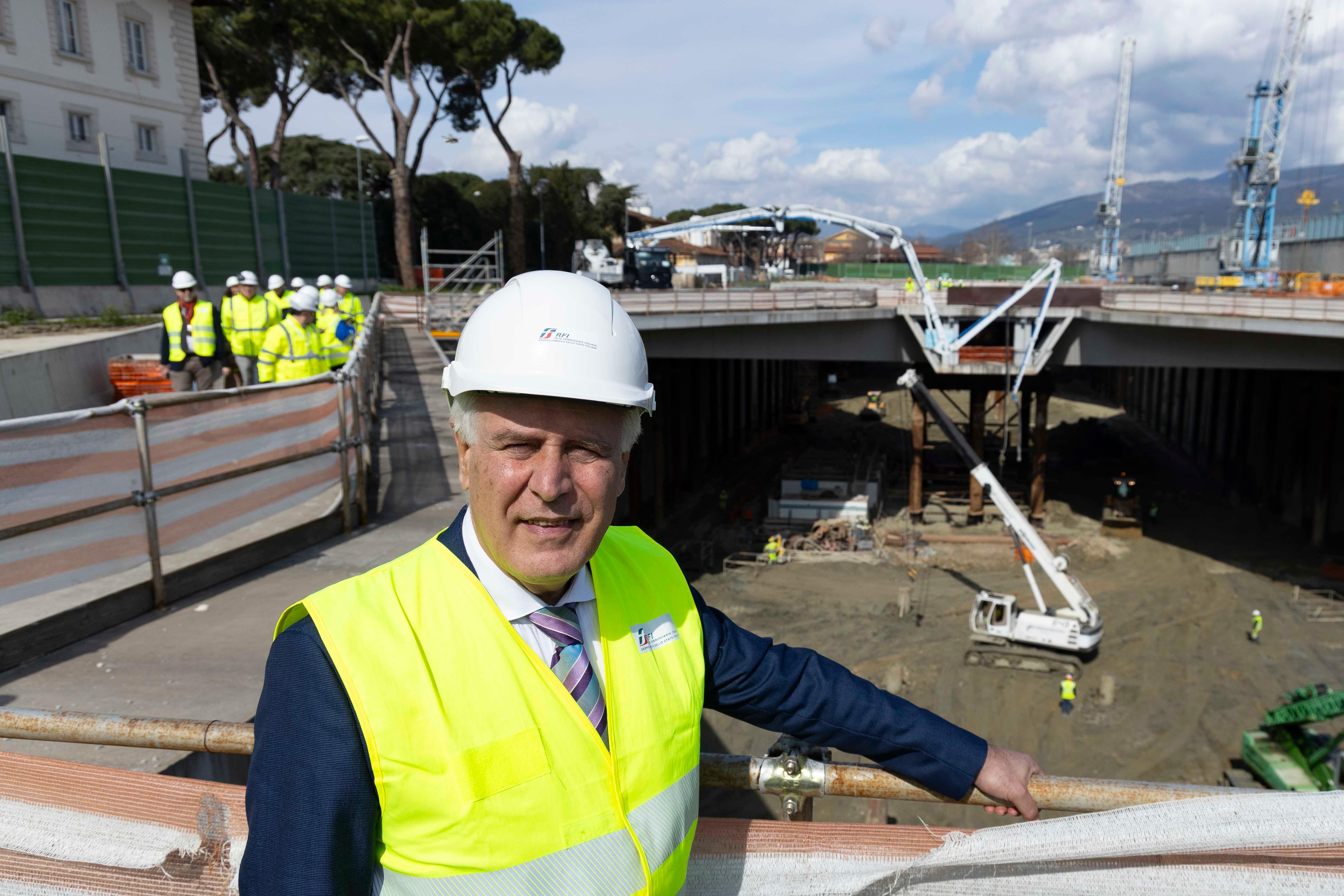 Il presidente della Regione Toscana Giani al cantiere della nuova stazione Foster