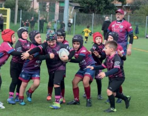 Il rugby apuano è senza campo: «E allora ci alleniamo in strada»