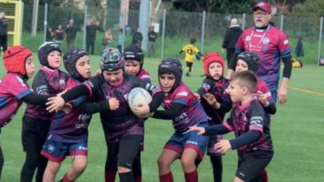 Il rugby apuano è senza campo: «E allora ci alleniamo in strada»