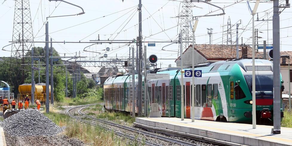 Portomaggiore, treno cancellato con i passeggeri in carrozza