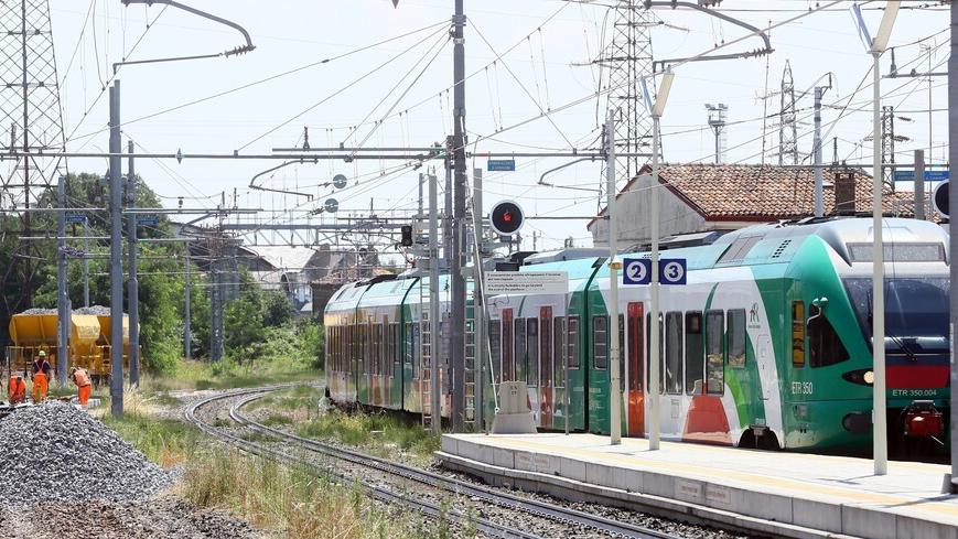 Portomaggiore, treno cancellato con i passeggeri in carrozza
