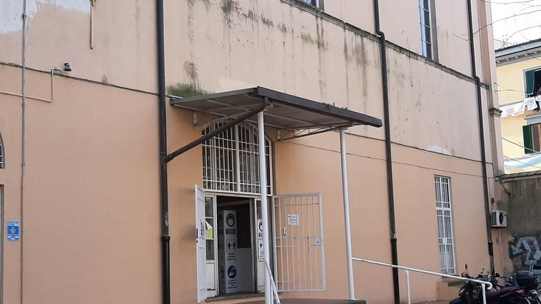Livorno, bidelli in sciopero e istituto aperto: scoppia la polemica al liceo Cecioni<br>