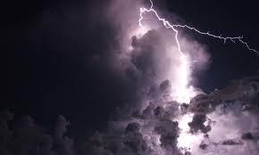 Meteo in Toscana, pioggia e temporali: una domenica da allerta, la previsione