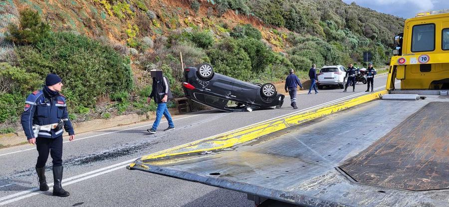 Livorno, incidente sul Romito: un’altra auto ribaltata